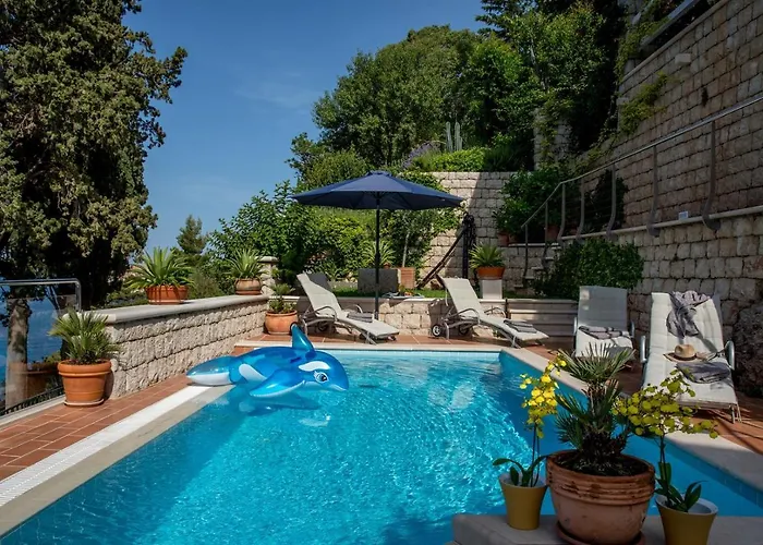 Luxury Beachfront Palace With Private Pool And Jacuzzi By The In *