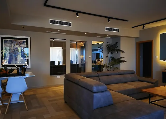 Luxury Beachfront Palace With Private Pool And Jacuzzi By The In * دوبروفينك