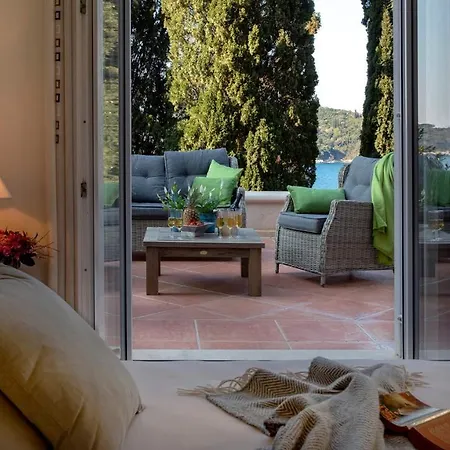 Villa Luxury Beachfront Palace With Private Pool And Jacuzzi By The In Dubrovnik