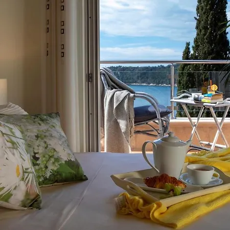 Luxury Beachfront Palace With Private Pool And Jacuzzi By The In *