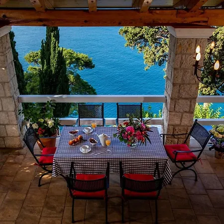 Luxury Beachfront Palace With Private Pool And Jacuzzi By The In Villa