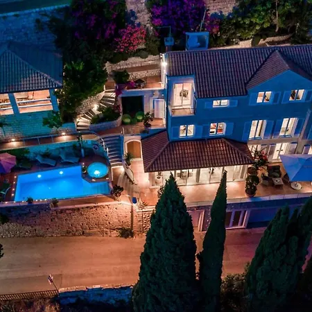 Luxury Beachfront Palace With Private Pool And Jacuzzi By The In *