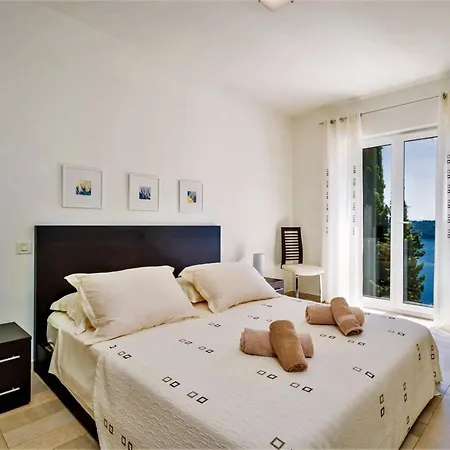 Luxury Beachfront Palace With Private Pool And Jacuzzi By The In Dubrovnik