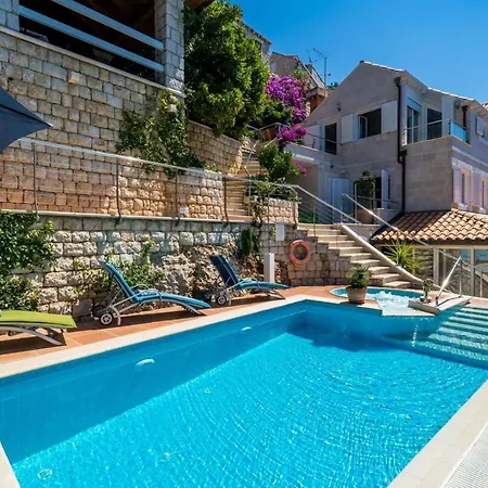 Luxury Beachfront Palace With Private Pool And Jacuzzi By The In Villa
