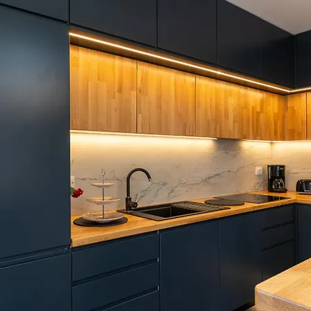 Luxury Beachfront Palace With Private Pool And Jacuzzi By The In 别墅 *