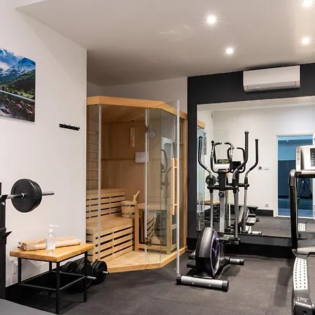 Luxury Beachfront Palace With Private Pool And Jacuzzi By The In