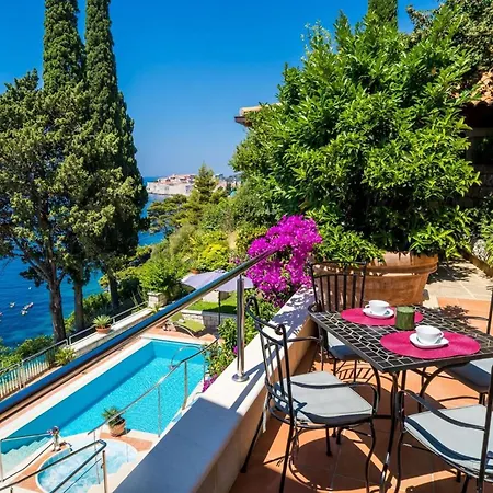 Luxury Beachfront Palace With Private Pool And Jacuzzi By The In *