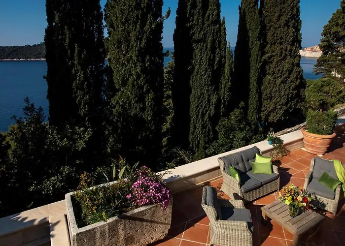 Βίλα Luxury Beachfront Palace With Private Pool And Jacuzzi By The In