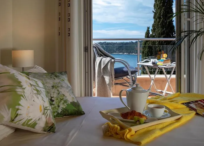 Luxury Beachfront Palace With Private Pool And Jacuzzi By The In *