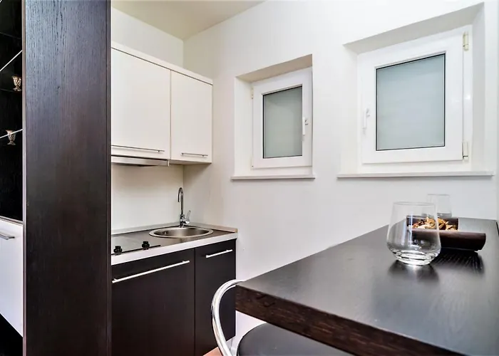 Βίλα Luxury Beachfront Palace With Private Pool And Jacuzzi By The In Ντουμπρόβνικ