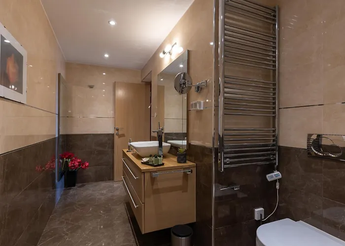 Luxury Beachfront Palace With Private Pool And Jacuzzi By The In