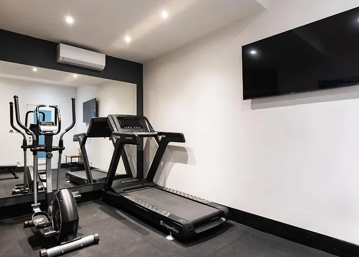 Luxury Beachfront Palace With Private Pool And Jacuzzi By The In Βίλα *