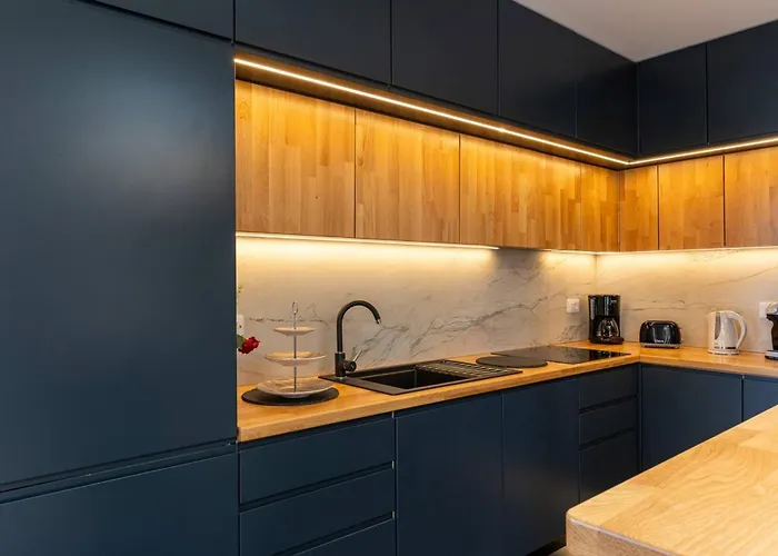 Luxury Beachfront Palace With Private Pool And Jacuzzi By The In