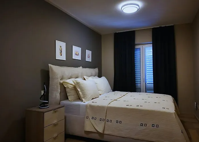 Luxury Beachfront Palace With Private Pool And Jacuzzi By The In Dubrovnik