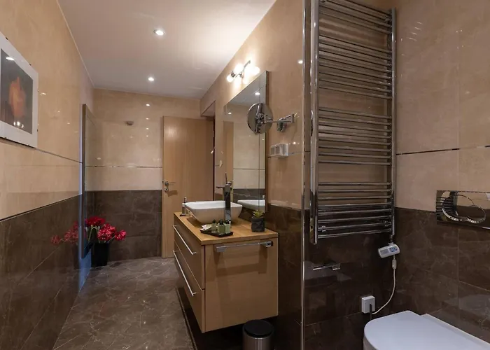 Luxury Beachfront Villa Dubrovnik Palace with private pool&jacuzzi by the beach in Dubrovnik Willa