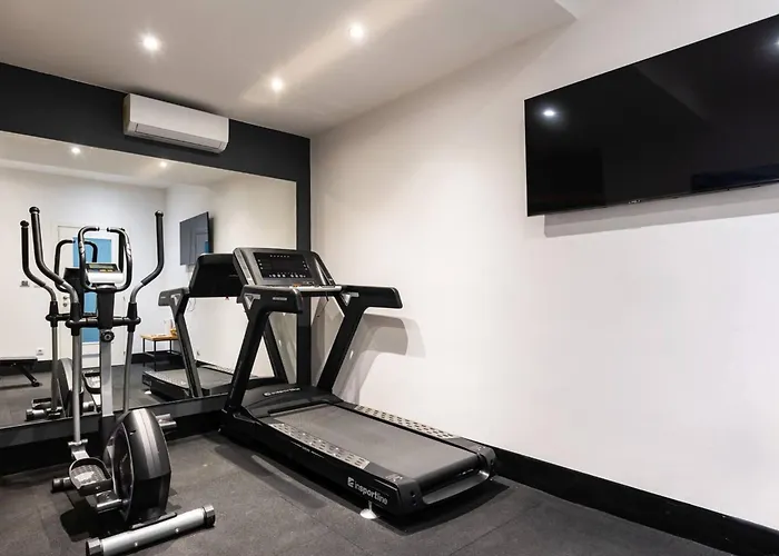 Luxury Beachfront Palace With Private Pool And Jacuzzi By The In