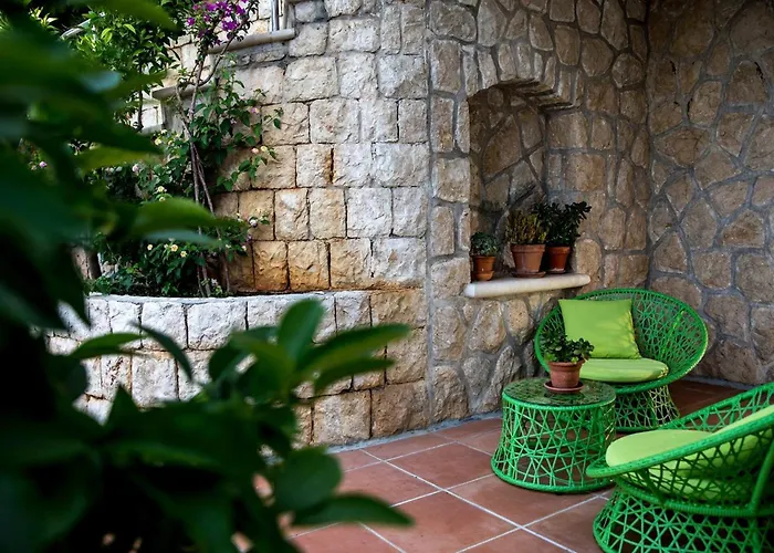 Luxury Beachfront Palace With Private Pool And Jacuzzi By The In Villa *