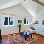 Luxury Palace Near Old Town With Pool Villa